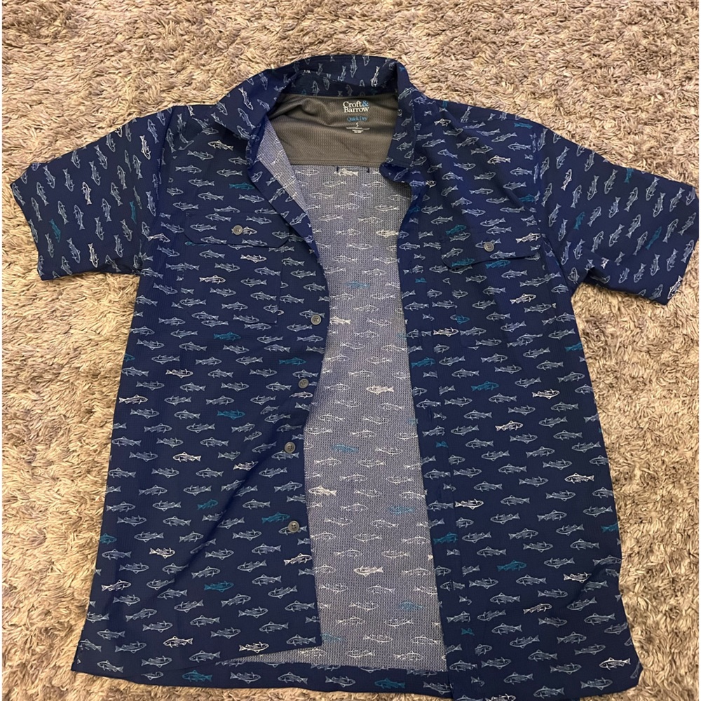 Croft & Barrow short sleeve fish button up